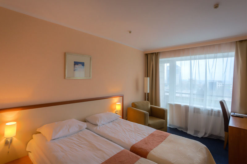 Intourist Hotel Zaporizhia Exterior photo